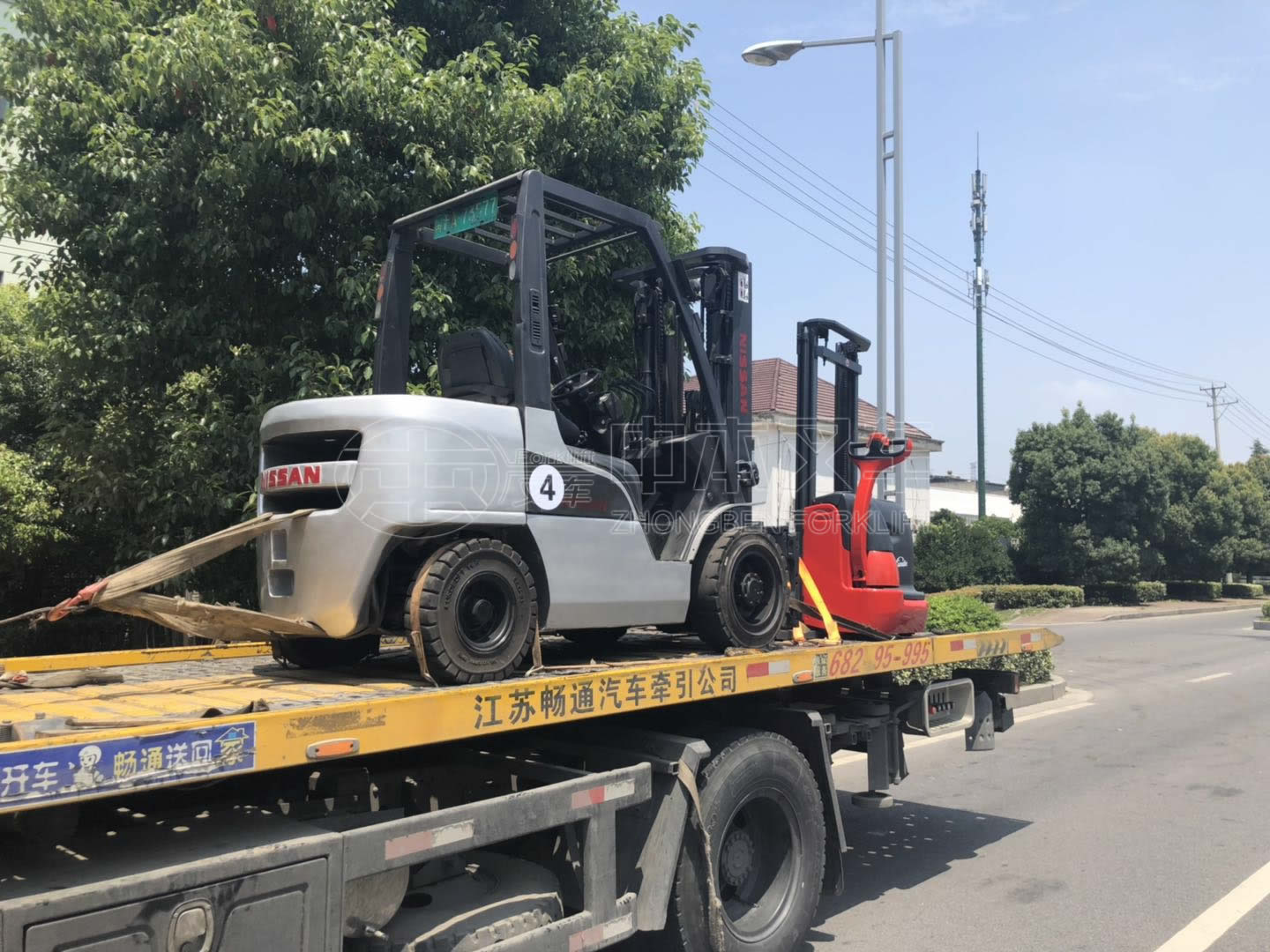 尼桑叉車